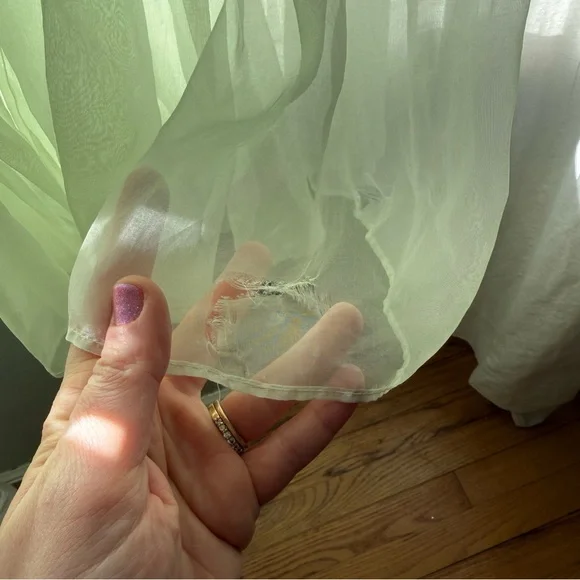 Kamperett Mae dress in mint organza - Picture 14 of 14